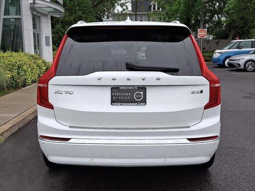 2023 Volvo XC90 B5 Plus