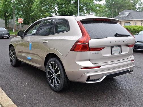 2025 Volvo XC60 Plus
