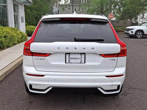 2025 Volvo XC60 Plug-In Hybrid T8 Plus