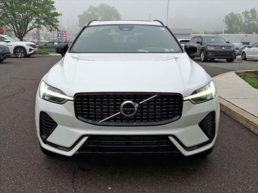 2025 Volvo XC60 Plug-In Hybrid T8 Plus