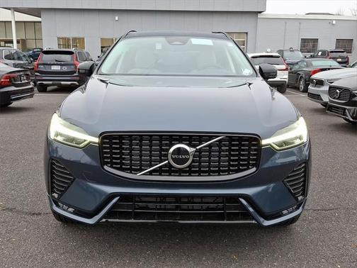 2025 Volvo XC60 B5 Core
