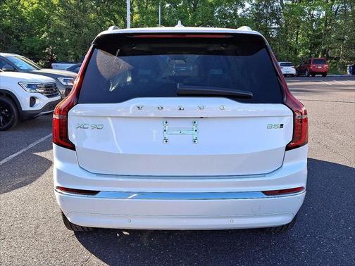 2025 Volvo XC90 B5 Plus 7-Seater