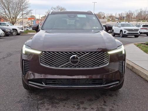 2025 Volvo XC90 B5 Core