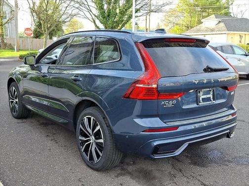 2025 Volvo XC60 Plus