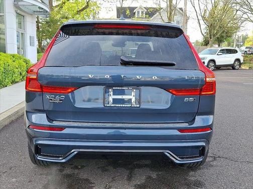 2025 Volvo XC60 Plus