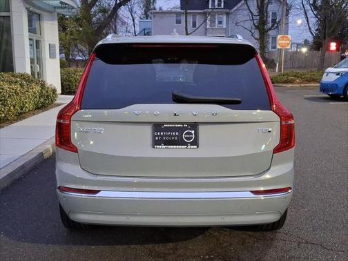 2025 Volvo XC90 Plug-In Hybrid T8 Plus 7-Seater