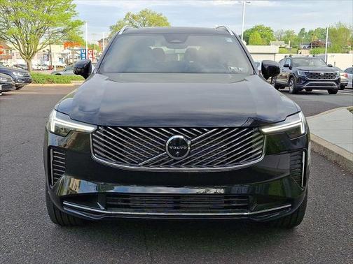 2025 Volvo XC90 Plug-In Hybrid T8 Plus 7-Seater