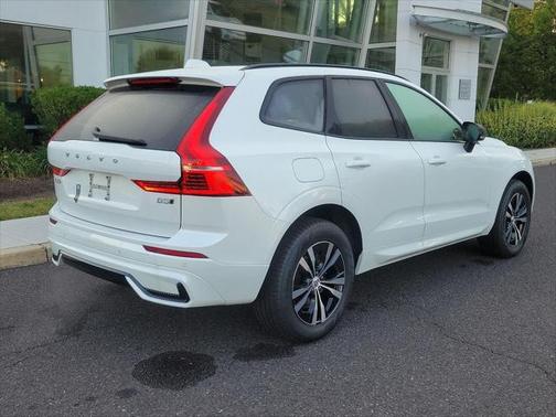 2025 Volvo XC60 B5 Core