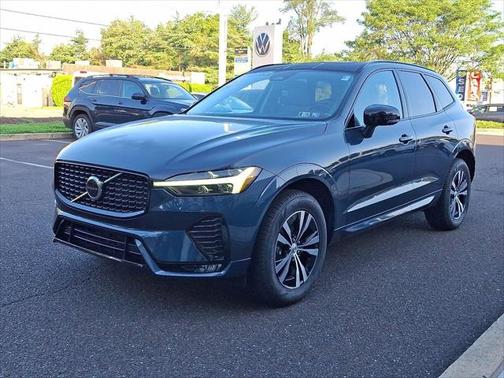 2025 Volvo XC60 B5 Core