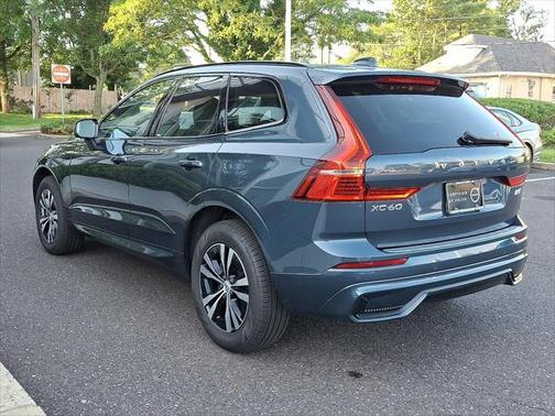 2025 Volvo XC60 B5 Core