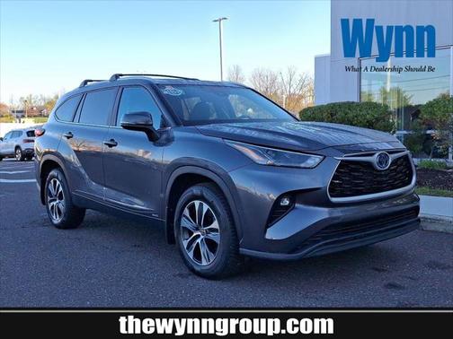 2023 Toyota Highlander Hybrid XLE