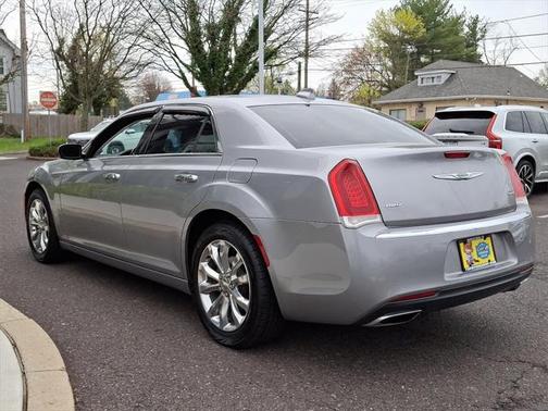 2018 Chrysler 300 Limited