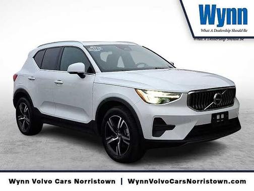 2025 Volvo XC40 Core
