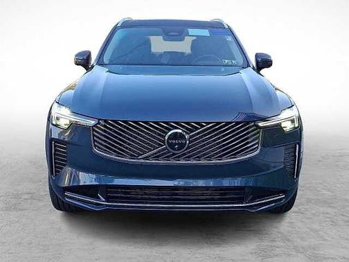 Denim Blue 2026 Volvo XC90 Plus