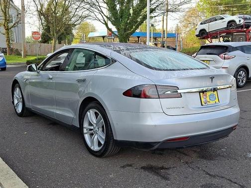 2015 Tesla Model S 85D