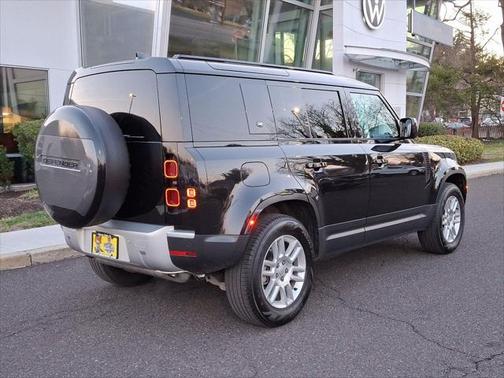 2024 Land Rover Defender 110 P300