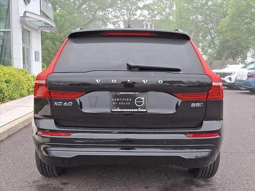 2022 Volvo XC60 Momentum