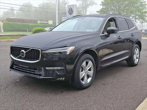 2022 Volvo XC60 Momentum