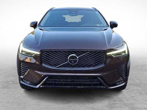 2026 Volvo XC60 Plus