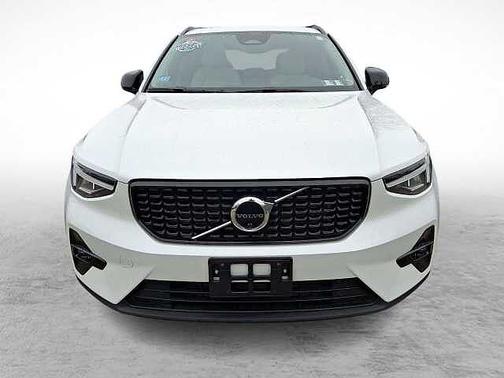 2023 Volvo XC40 Plus