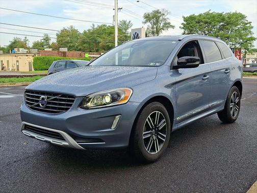 2017 Volvo XC60 T5 Dynamic