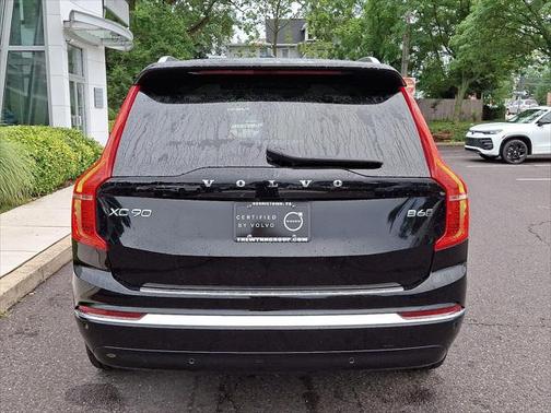 2025 Volvo XC90 B6 Plus 6-Seater