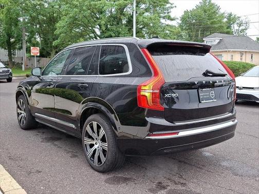 2025 Volvo XC90 B6 Plus 6-Seater