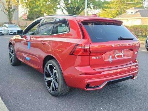 2025 Volvo XC60 B5 Ultra