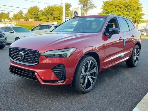 2025 Volvo XC60 B5 Ultra