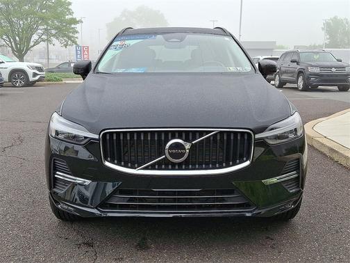 2022 Volvo XC60 B5 Momentum