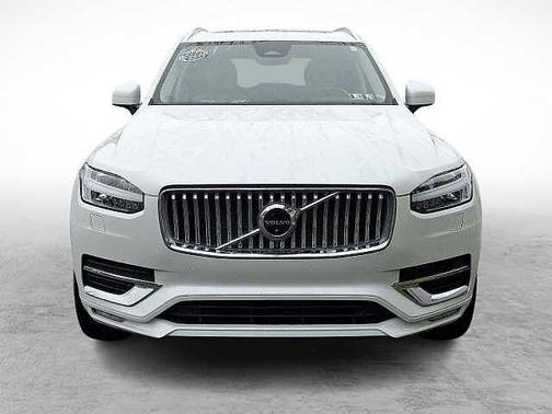 2023 Volvo XC90 Plus