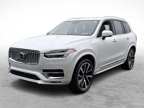 2023 Volvo XC90 Plus