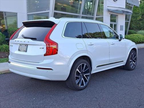 2024 Volvo XC90 B5 Plus Bright Theme