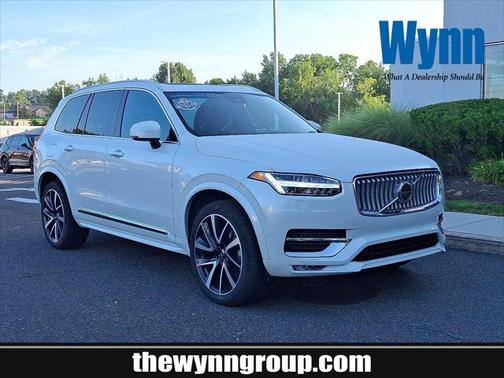 2024 Volvo XC90 B5 Plus Bright Theme