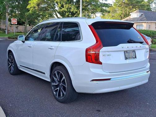 2024 Volvo XC90 B5 Plus Bright Theme
