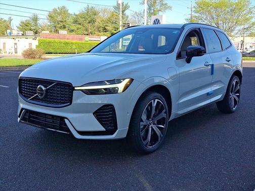 2025 Volvo XC60 Plug-In Hybrid T8 Ultra