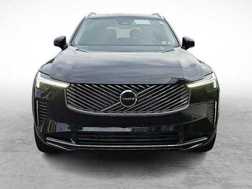 Onyx Black 2026 Volvo XC90 Core