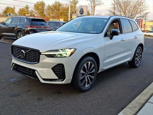 2025 Volvo XC60 Plus