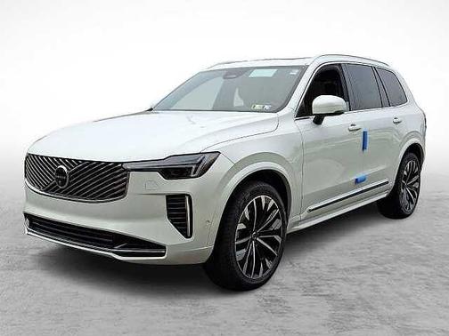 Crystal White 2026 Volvo XC90 Plus