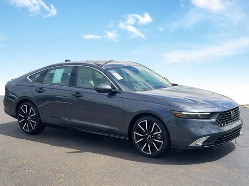 Meteorite Gray Metallic 2025 Honda Accord Hybrid