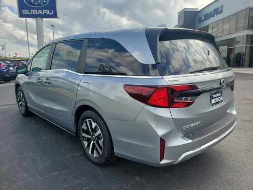 Solar Silver Metallic 2026 Honda Odyssey