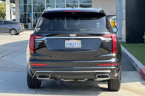 2024 Cadillac XT6 Premium Luxury FWD