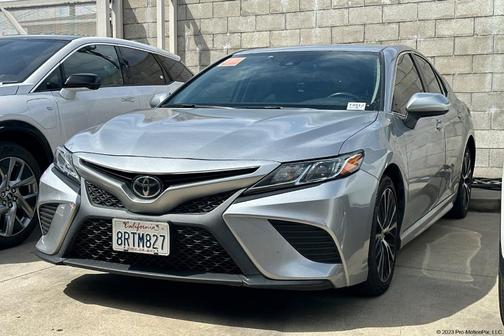 2020 Toyota Camry SE