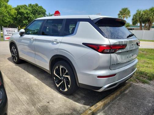 2024 Mitsubishi Outlander SE 2.5 2WD