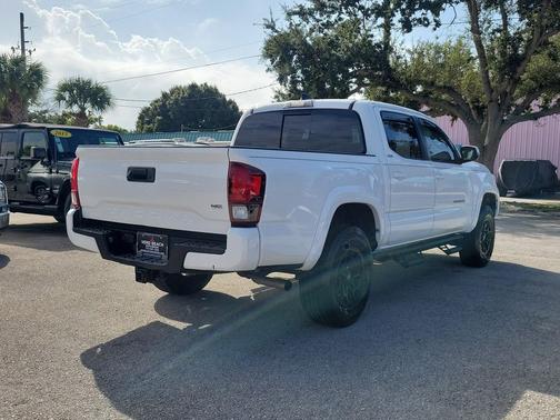 2022 Toyota Tacoma SR5