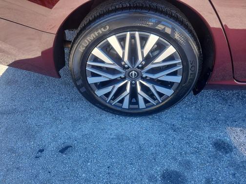 2025 Nissan Altima SV FWD