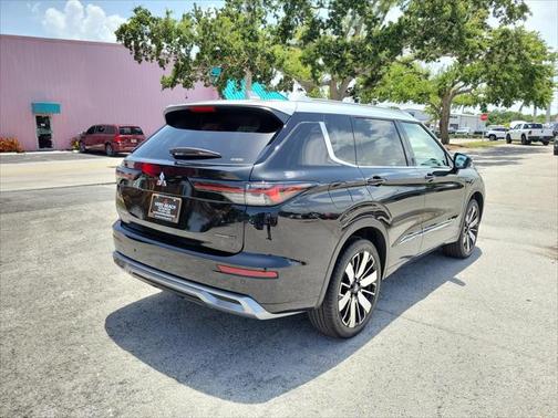 2025 Mitsubishi Outlander PLATINUM EDITION 2.5 S-AWC