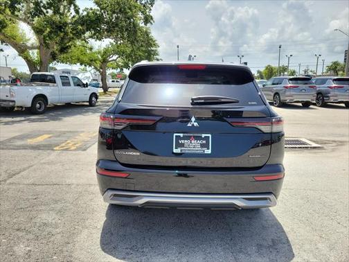 2025 Mitsubishi Outlander PLATINUM EDITION 2.5 S-AWC