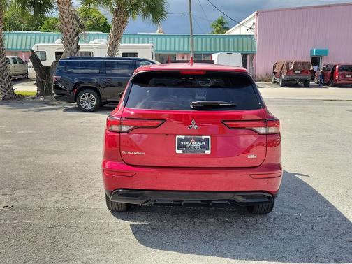 Diamond 2024 Mitsubishi Outlander SE 2.5 2WD