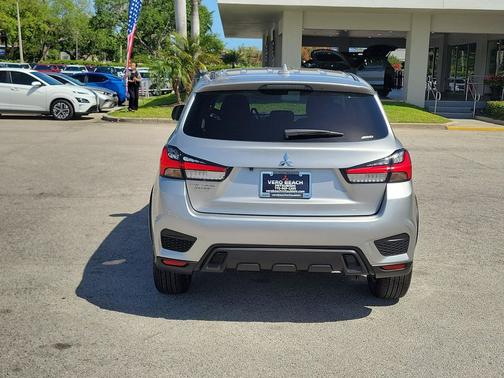 Alloy Silver Metallic 2026 Mitsubishi Outlander Sport 2.0 ES
